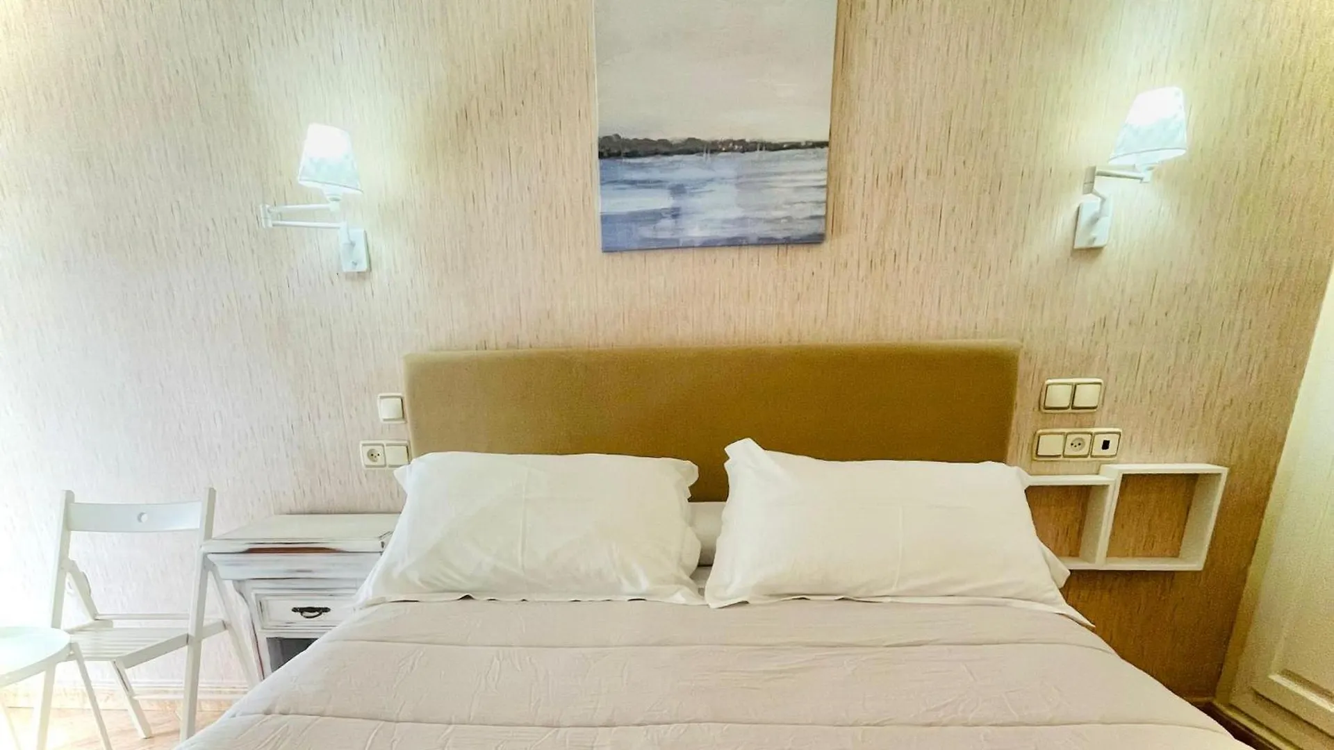 Hotel Playa Del Carmen Barbate 2*,  Spain