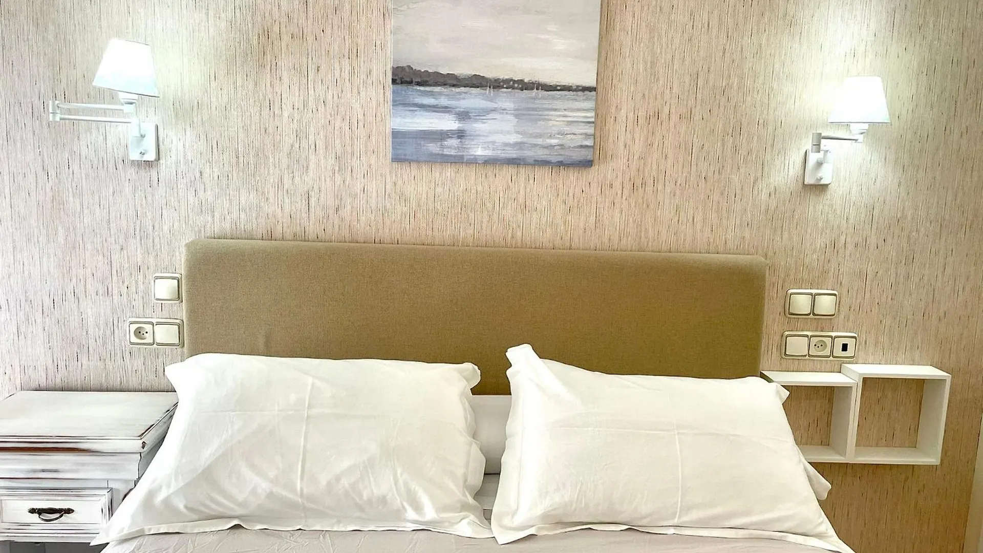 Hotel Playa Del Carmen Barbate 2*,  Spain
