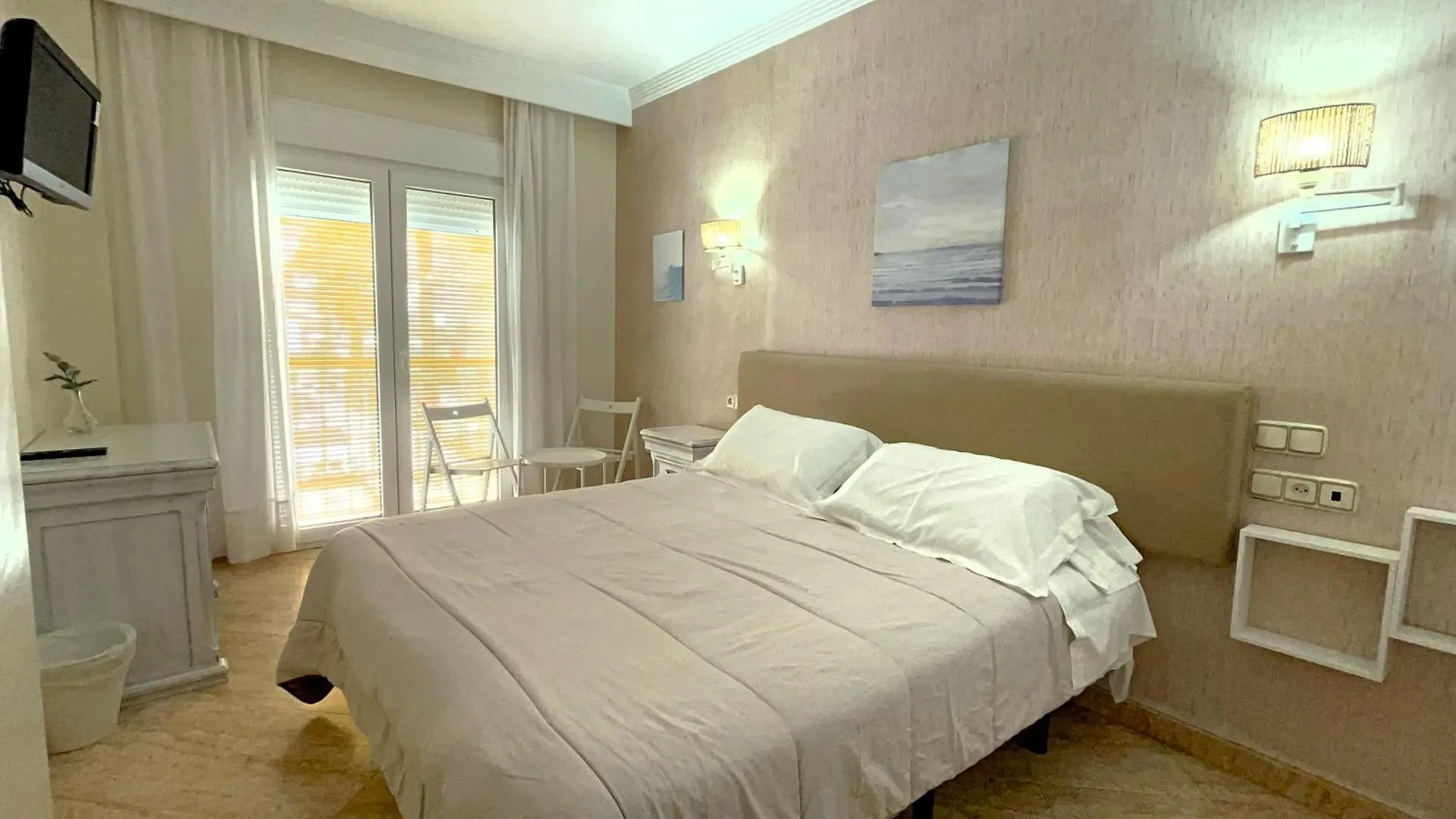 Hotel Playa Del Carmen Barbate 2*,